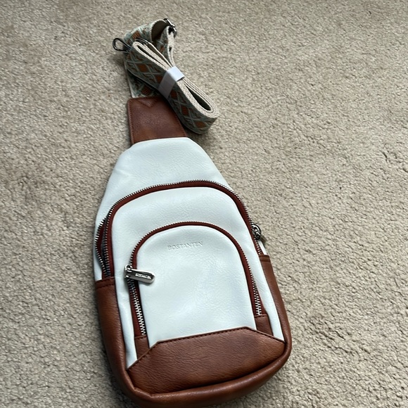 New crossbody bag - Picture 2 of 5